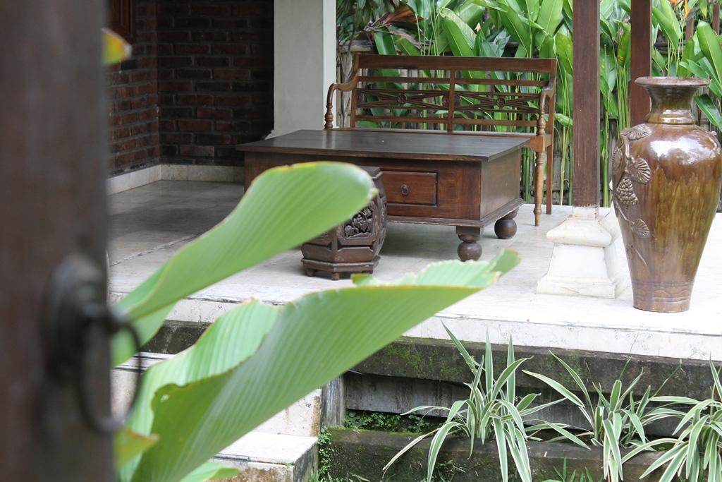 Puri Kutat Lestari Hotel Sanur  Bagian luar foto